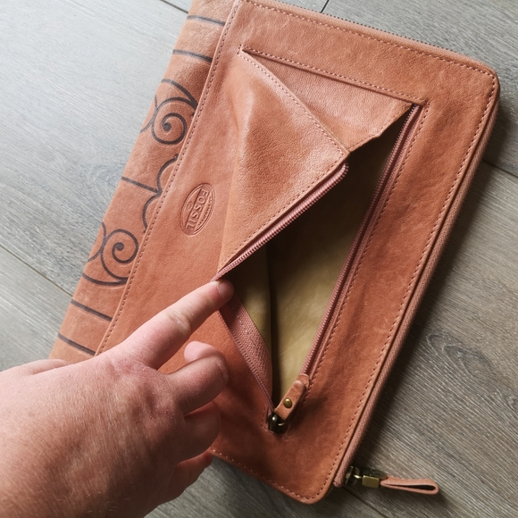 FOSSIL Penelope Collection Salmon Bird Leather Large Clutch Purse Pouch Wallet - Picture 8 of 16